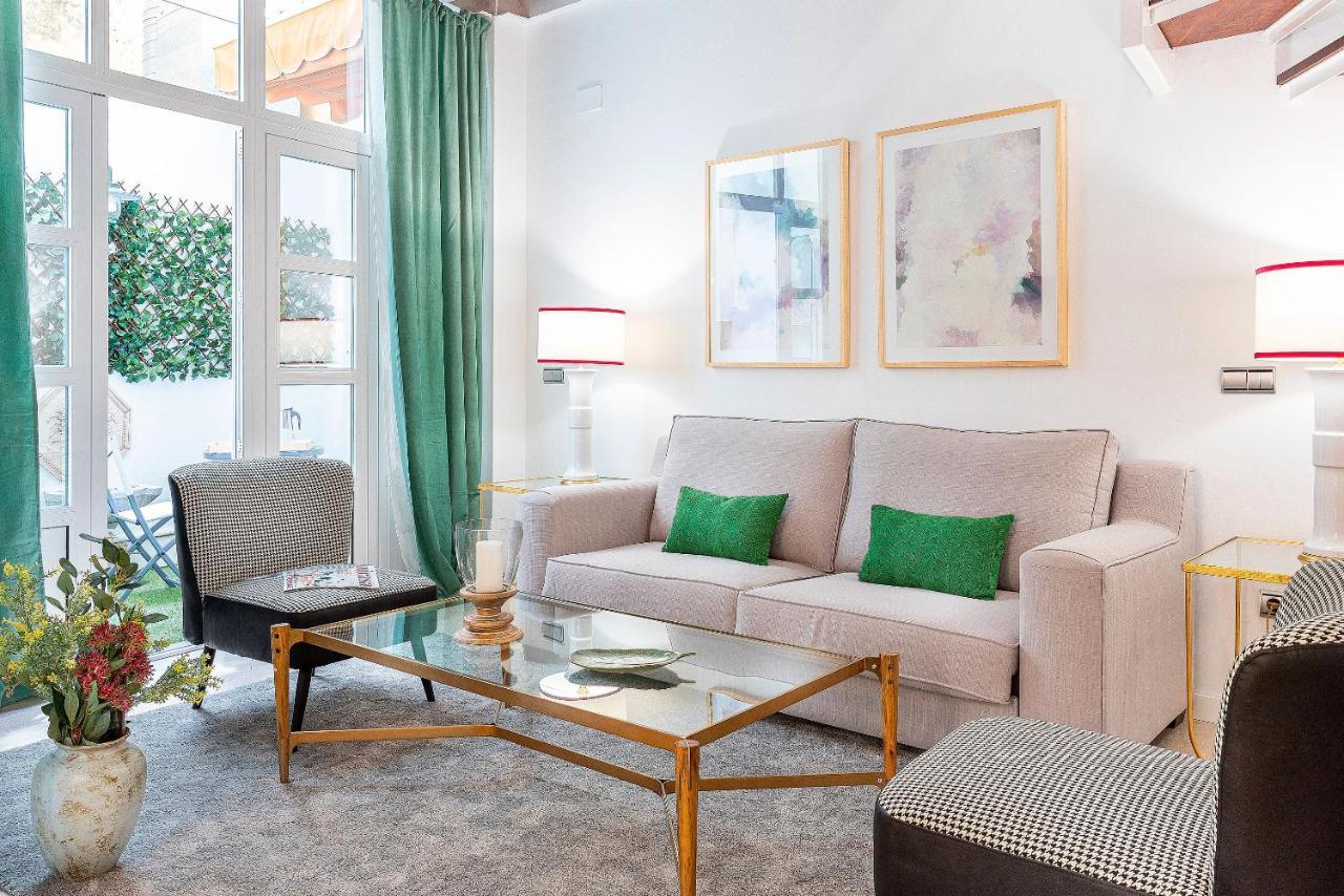 Genteel Home Plaza Nueva Севилья Экстерьер фото