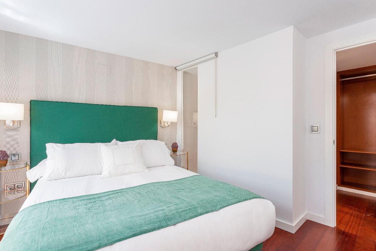 Genteel Home Plaza Nueva Севилья Экстерьер фото