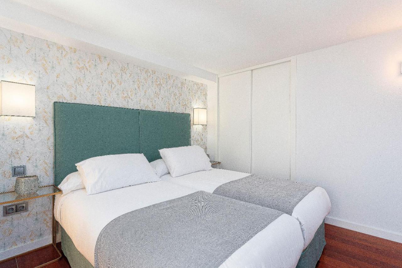 Genteel Home Plaza Nueva Севилья Экстерьер фото