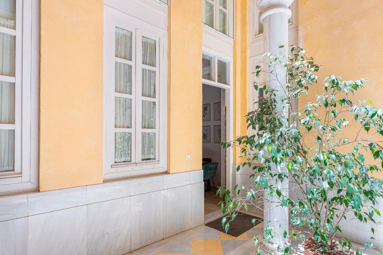 Genteel Home Plaza Nueva Севилья Экстерьер фото