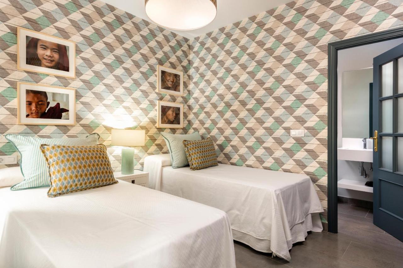 Genteel Home Plaza Nueva Севилья Экстерьер фото