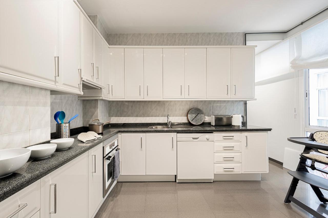 Genteel Home Plaza Nueva Севилья Экстерьер фото