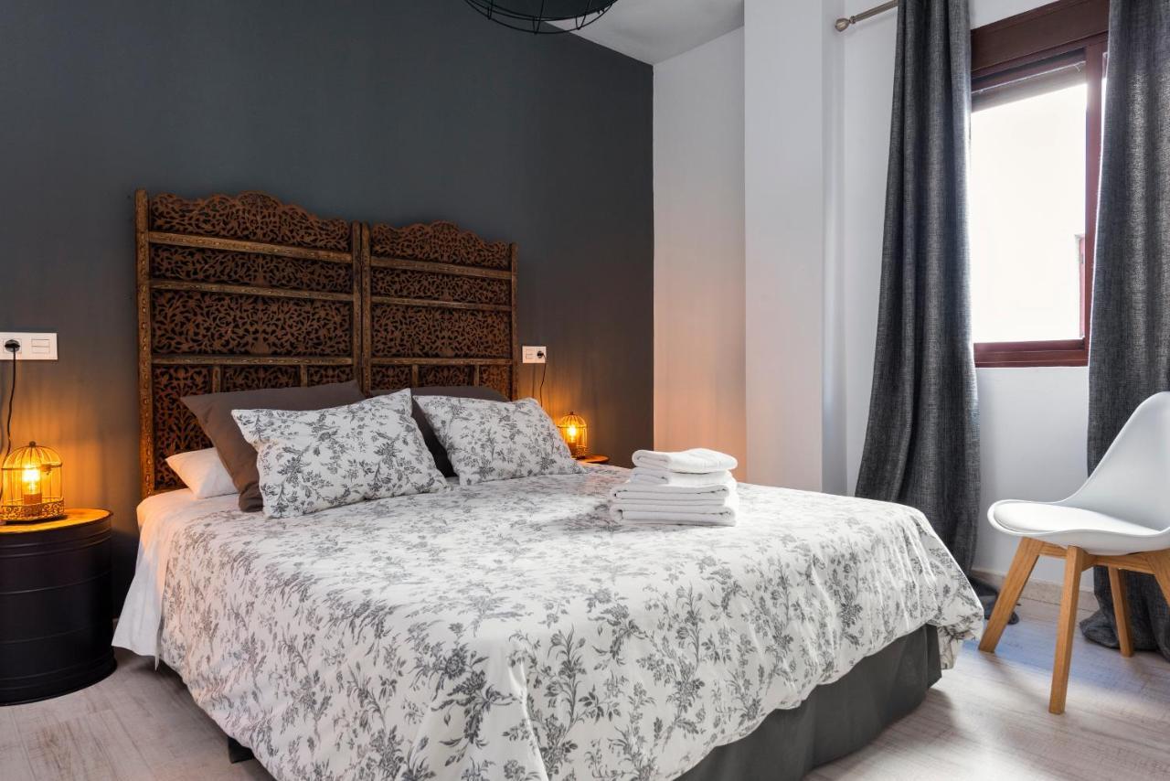 Genteel Home Plaza Nueva Севилья Экстерьер фото