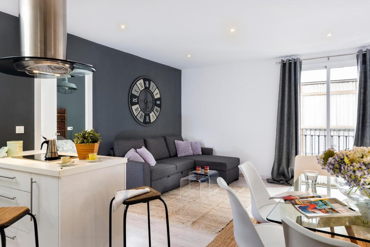 Genteel Home Plaza Nueva Севилья Экстерьер фото